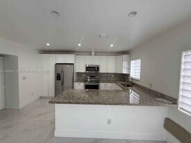 1970 NW 47th St in Miami, FL - Building Photo