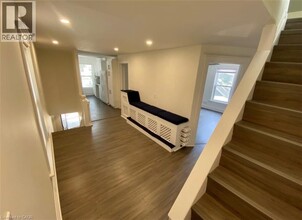 54 Cambridge St in Cambridge, ON - Building Photo - Building Photo