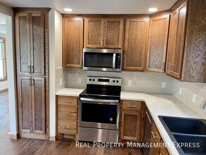 3 Bedroom 1 Bathroom Home For Rent In Sioux Falls in Sioux Falls, SD - Building Photo - Building Photo