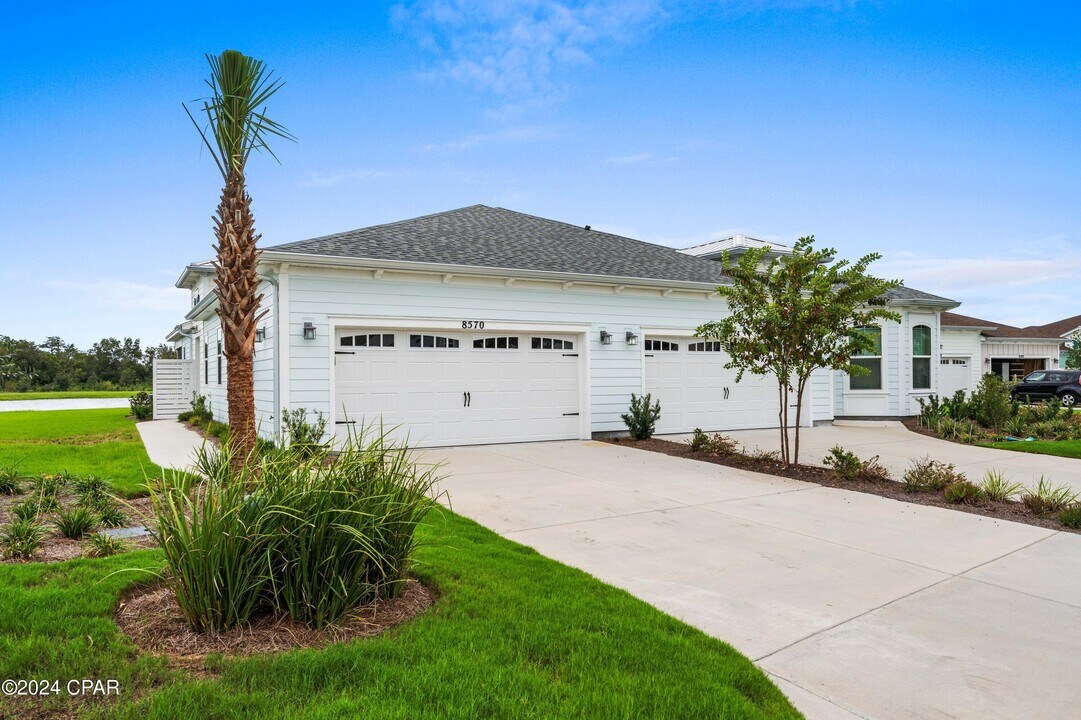 8570 Island Breeze Ave in Panama City Beach, FL - Building Photo