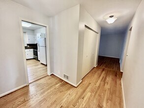 6901 Woodbank Dr in Bloomfield Hills, MI - Building Photo - Building Photo