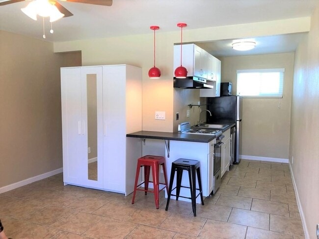 The Studio on 12th Street in Phoenix, AZ - Building Photo - Building Photo