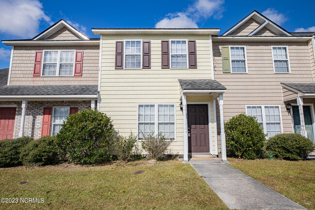 property at 305 Ashwood Dr