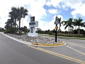 200 Vistera Blvd in Nokomis, FL - Building Photo - Building Photo