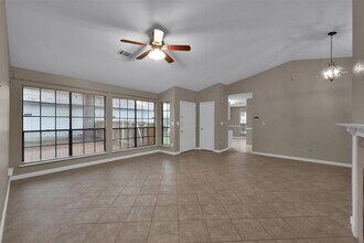 93 W High Oaks Cir in Spring, TX - Building Photo - Building Photo