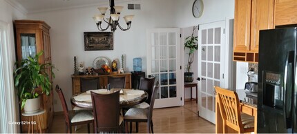 9621 Telhan Dr in Huntington Beach, CA - Foto de edificio - Building Photo