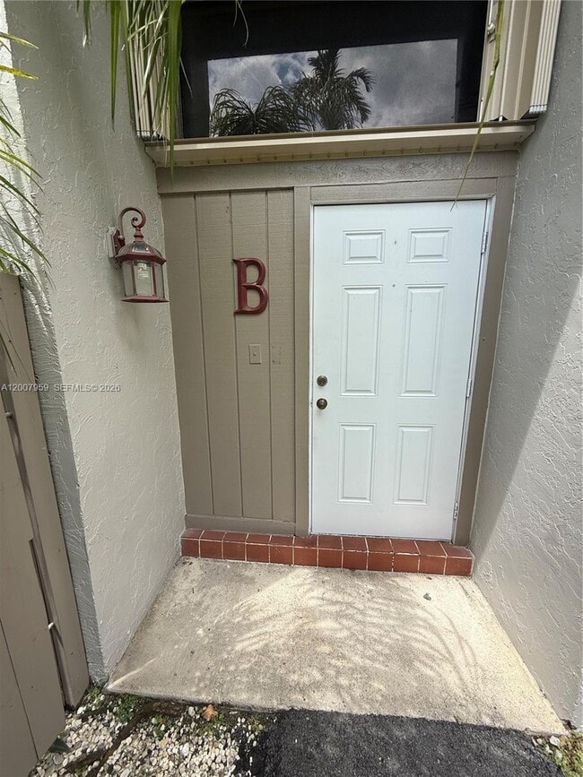 10661 SW 113th Pl in Miami, FL - Building Photo - Building Photo