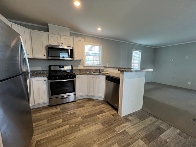 property at 5161 Chantelle Dr