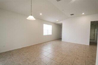 7608 Sunshine Bridge Ave in Gibsonton, FL - Building Photo - Building Photo