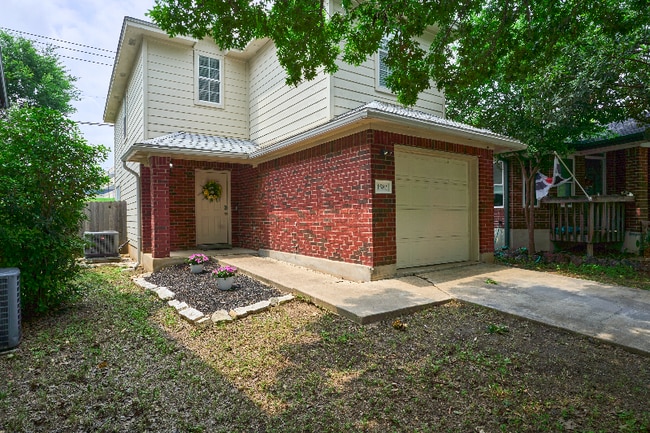 1582 Parkfield Cir in Round Rock, TX - Building Photo - Building Photo