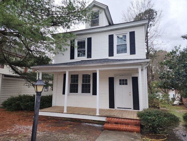 property at 1621 Lee St