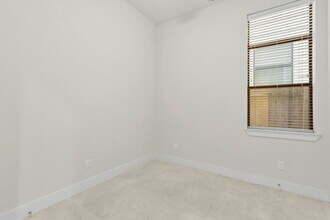 92 N Hutcheson St in Houston, TX - Building Photo - Building Photo