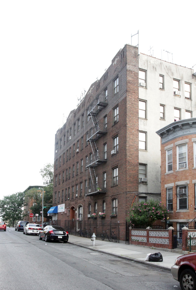 609 45th St in Brooklyn, NY - Foto de edificio - Building Photo