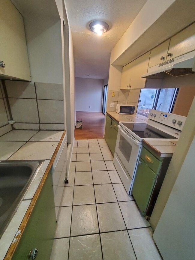 504 S Paula Ave in Wichita, KS - Building Photo - Building Photo