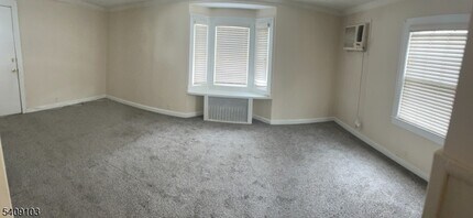 136 E Main St in Little Falls, NJ - Building Photo - Building Photo