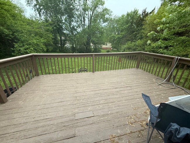 206 Hillcrest Dr in Warrensburg, MO - Building Photo - Building Photo