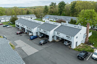 Glenwood in Canton, CT - Foto de edificio - Building Photo