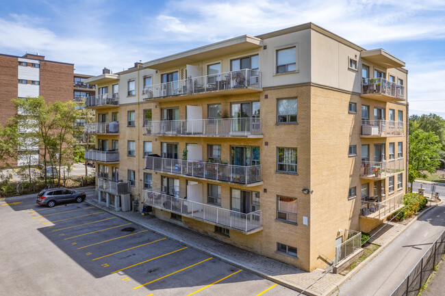 Bellavista Condos in Toronto, ON - Building Photo - Building Photo