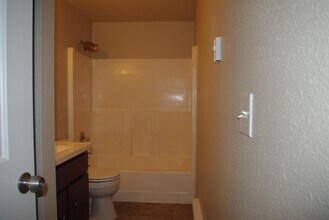 3735 Westland Ct SE in Port Orchard, WA - Building Photo - Building Photo