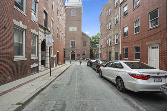 3 Snelling Pl in Boston, MA - Building Photo - Building Photo