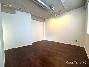 320 W 7th St in Kansas City, MO - Building Photo - Building Photo