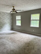 4766 Victoria Dr in Flowery Branch, GA - Building Photo - Building Photo