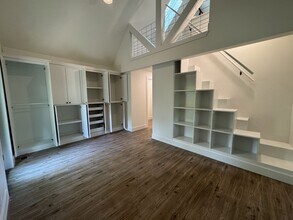 1111 S Ray Ave in Fayetteville, AR - Building Photo - Building Photo
