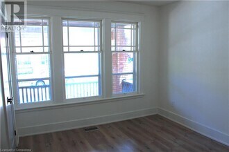 184 Burris St in Hamilton, ON - Building Photo - Building Photo