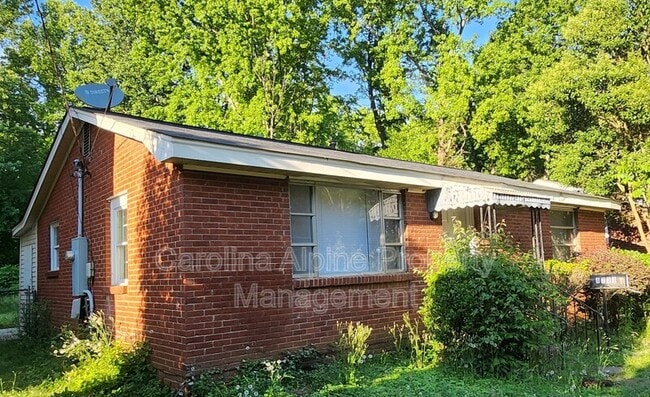 1733 Finchley Dr