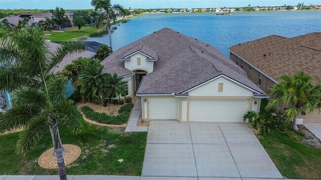 1820 Mira Lago Cir in Ruskin, FL - Building Photo - Building Photo