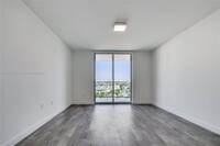 1520 Alton Rd, Unit C-1108 in Miami Beach, FL - Building Photo - Building Photo