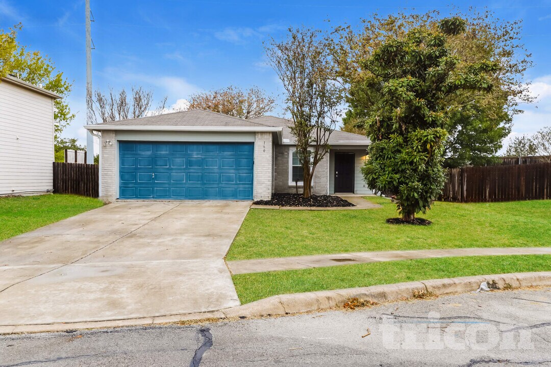 160 Hanging Moss Dr in Cibolo, TX - Building Photo