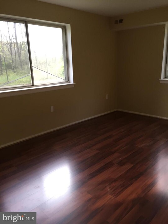 11408 Cherry Hill Rd-Unit -MC-102 in Beltsville, MD - Foto de edificio