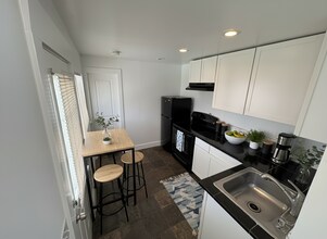 1740 Whitefield Rd in Pasadena, CA - Building Photo - Building Photo