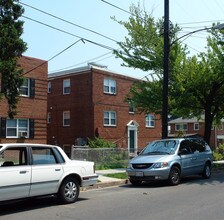 2922 O St SE in Washington, DC - Building Photo - Building Photo