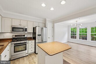 8727 Thornbrook Dr in Odenton, MD - Building Photo - Building Photo