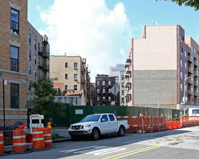 Edgecombe parc in New York, NY - Foto de edificio - Building Photo