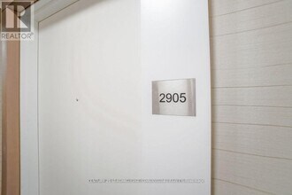 70 Annie Craig Dr in Toronto, ON - Building Photo - Building Photo