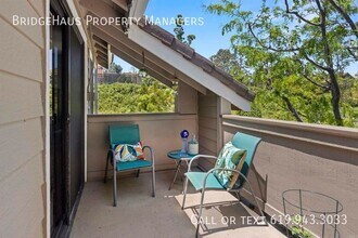 1095 Shadowridge Dr in Vista, CA - Building Photo - Building Photo