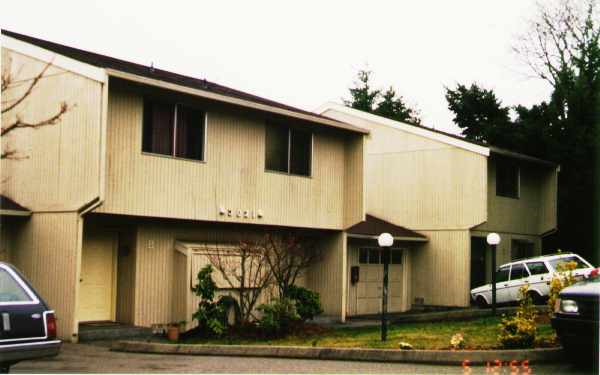 3021 Bridgeport Way W in University Place, WA - Building Photo