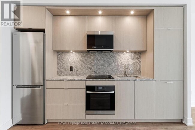 25 Cordova Ave in Toronto, ON - Building Photo - Building Photo