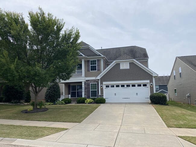 2076 Waverly Ct