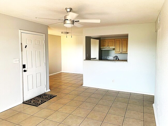 2915 Winkler Ave in Ft. Myers, FL - Building Photo - Building Photo