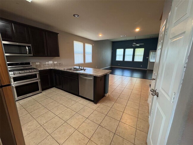 13130 Lucy Grove Ln in Houston, TX - Building Photo - Building Photo