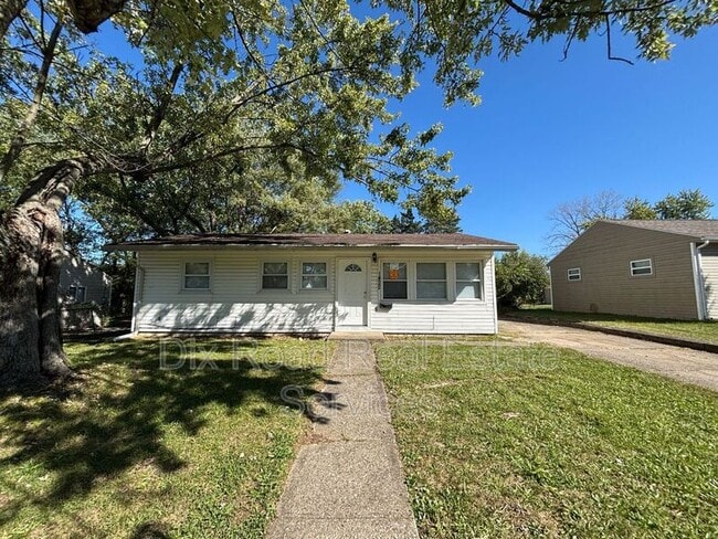property at 1422 Honeybee Dr