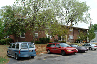 Continental Apartments in Nashville, TN - Building Photo - Building Photo