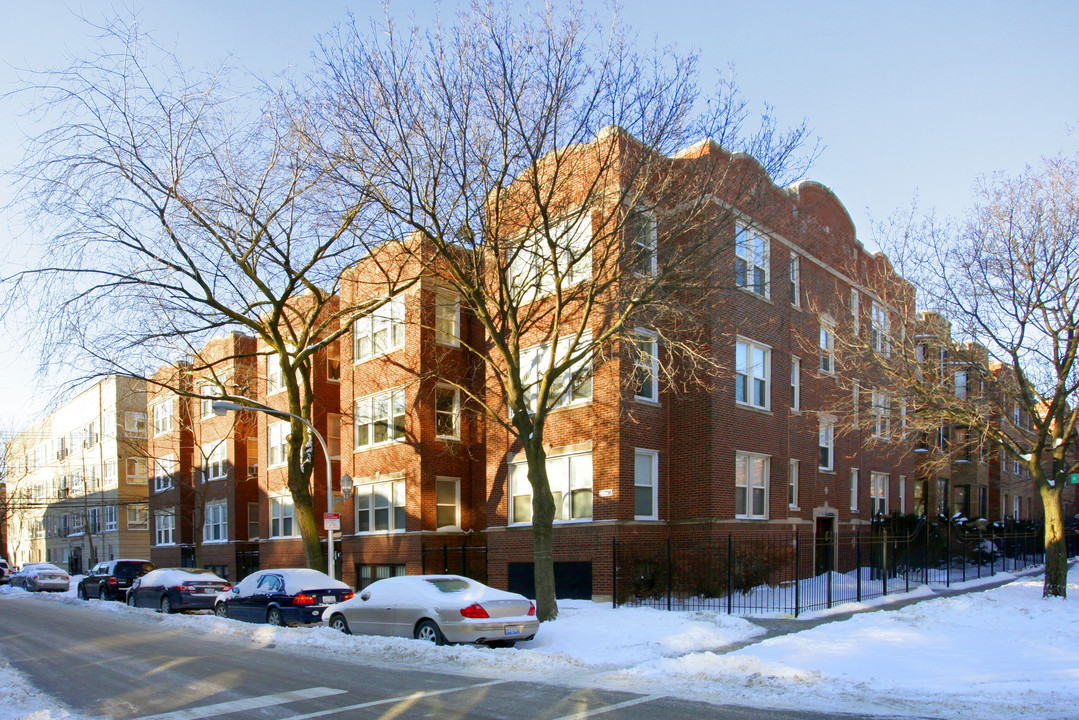 901-903 W Sunnyside Ave in Chicago, IL - Building Photo