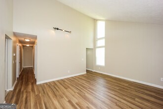 6049 Radford Dr in Riverdale, GA - Building Photo - Building Photo