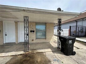 3525 Jackson Blvd in Chalmette, LA - Building Photo