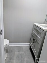 76 Glenville Rd in Edison, NJ - Building Photo - Building Photo